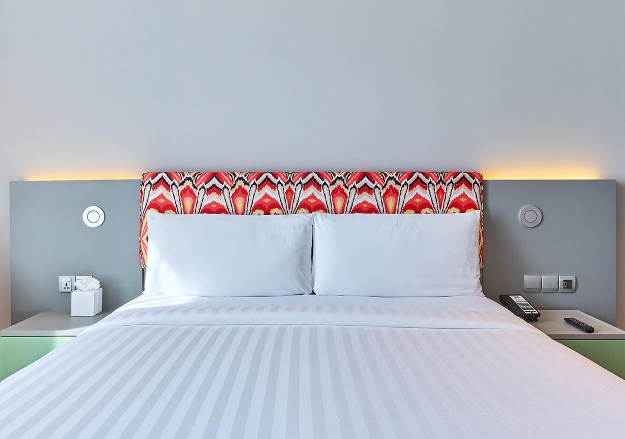 Ibis Styles Dubai Jumeira Exterior photo