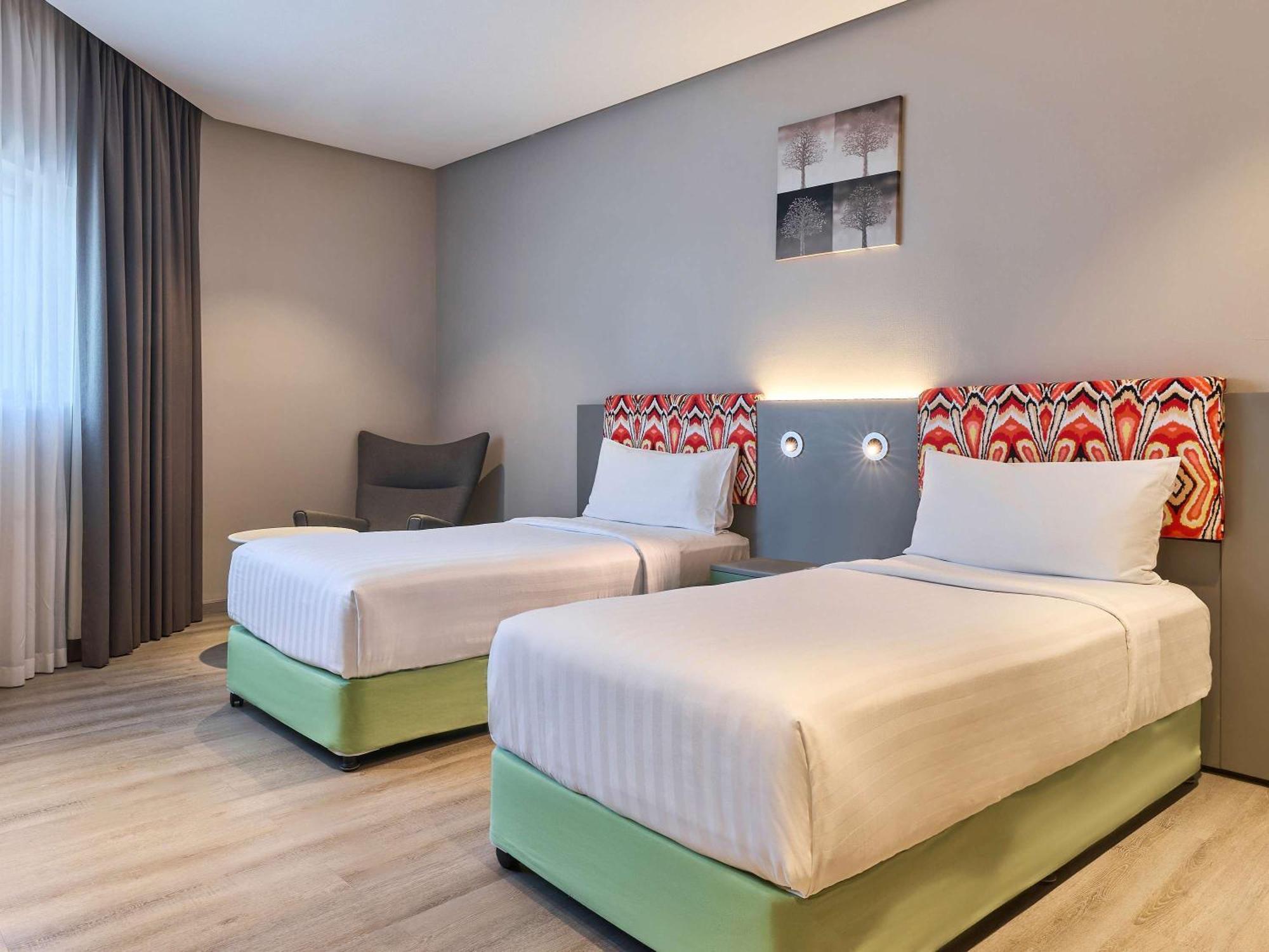 Ibis Styles Dubai Jumeira Exterior photo