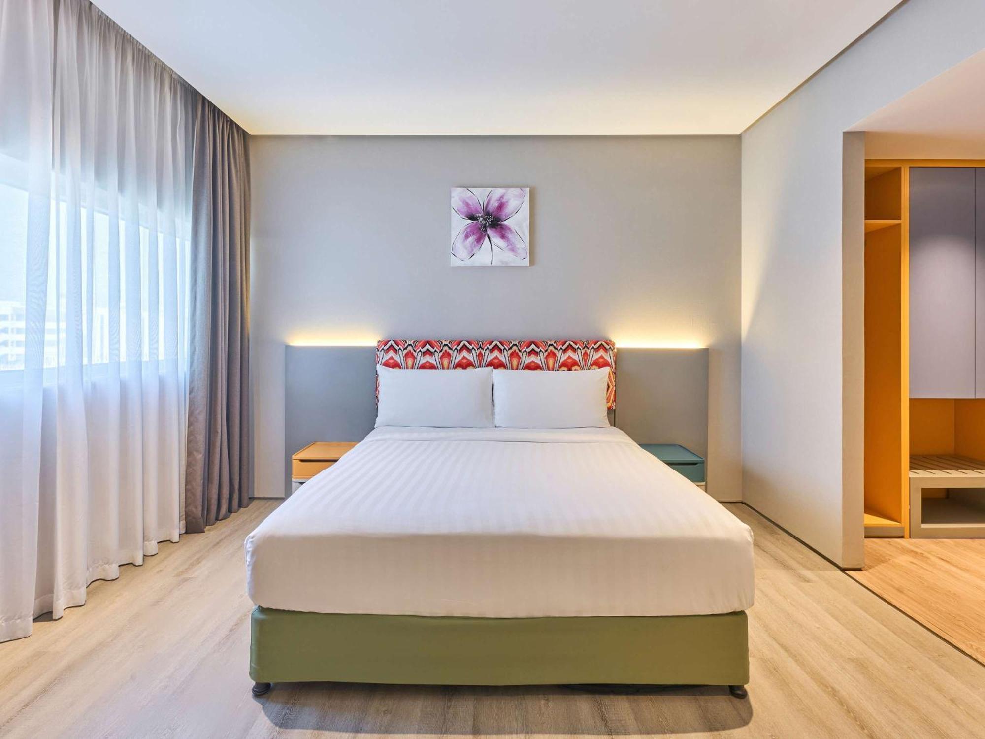 Ibis Styles Dubai Jumeira Exterior photo