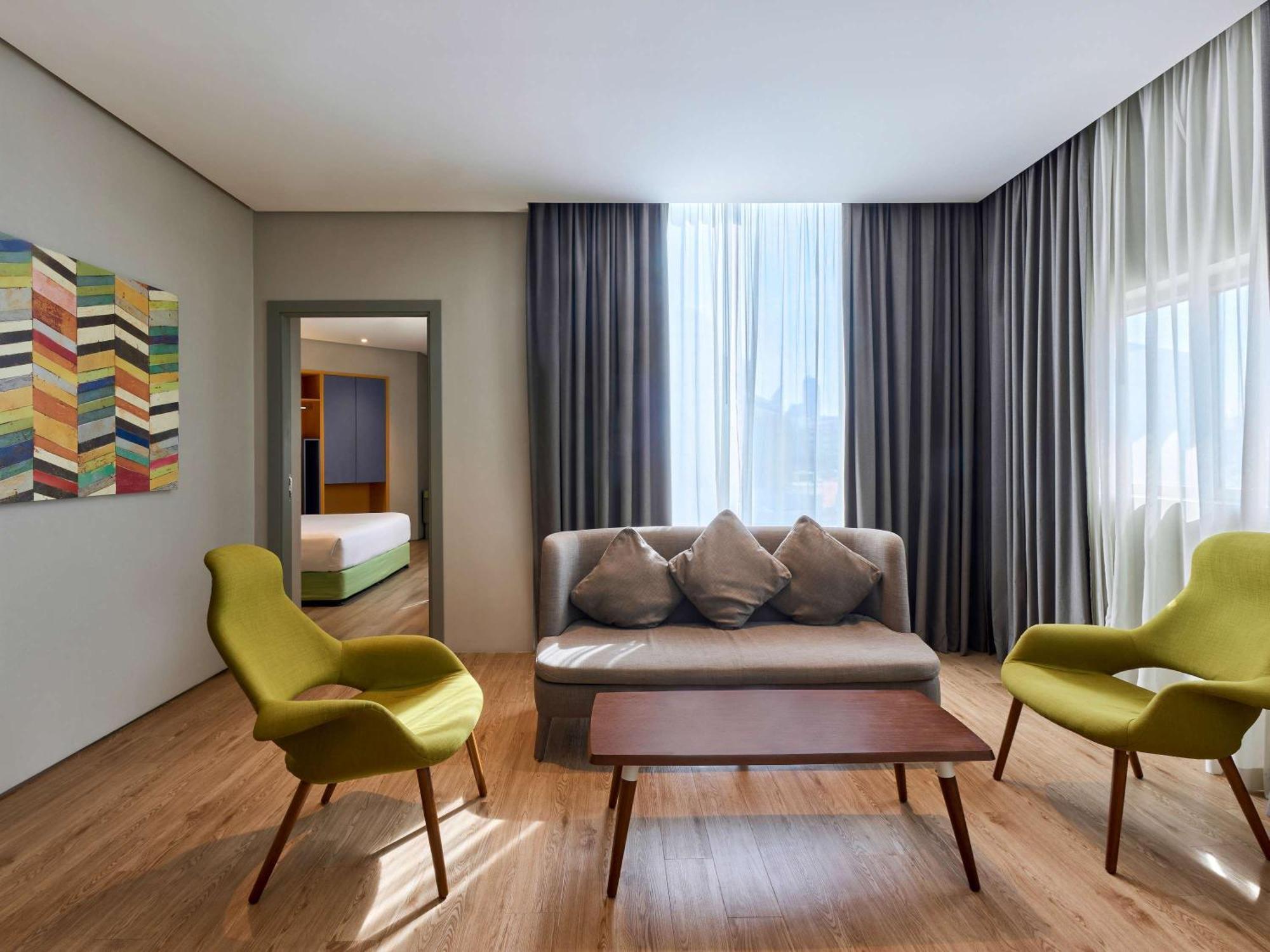 Ibis Styles Dubai Jumeira Exterior photo